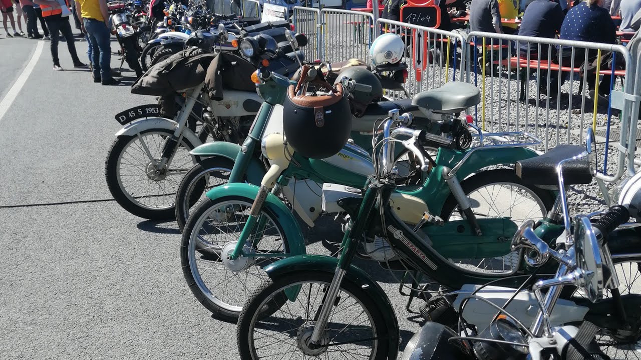 mobylette motobecane Peugeot Honda balade couvin Belgique
