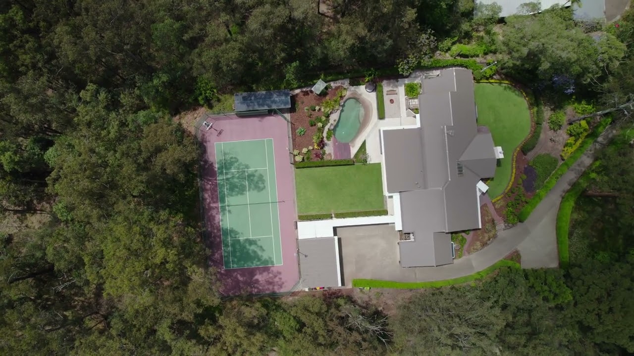 61 ELWOOD STREET, KENMORE HILLS