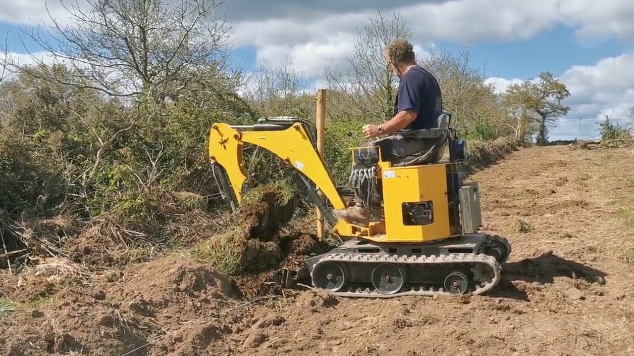 Kroazhent #127 - Défrichage & terrassement (Talut de 150m en limite agricole)