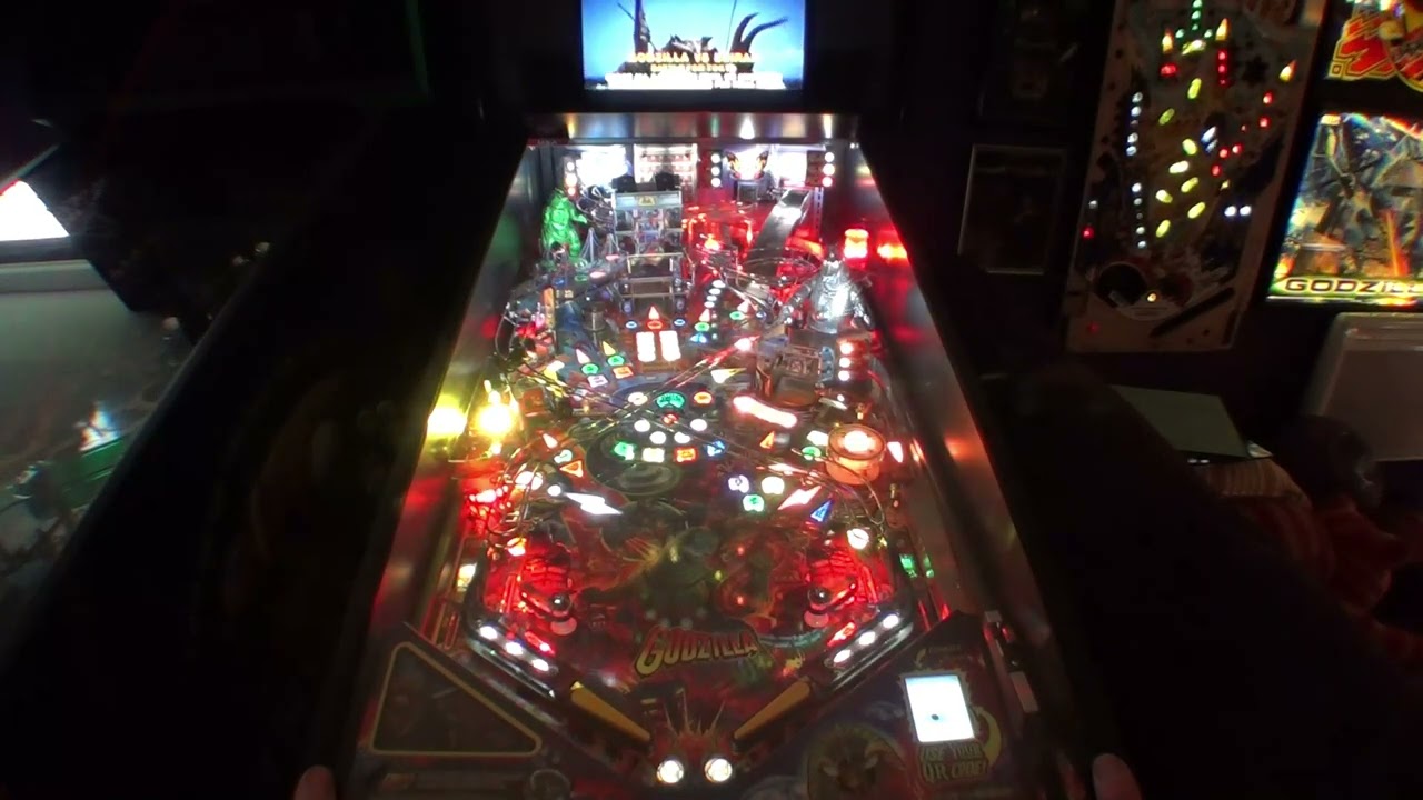 Godzilla Premium Pinball Machine Stern 2021