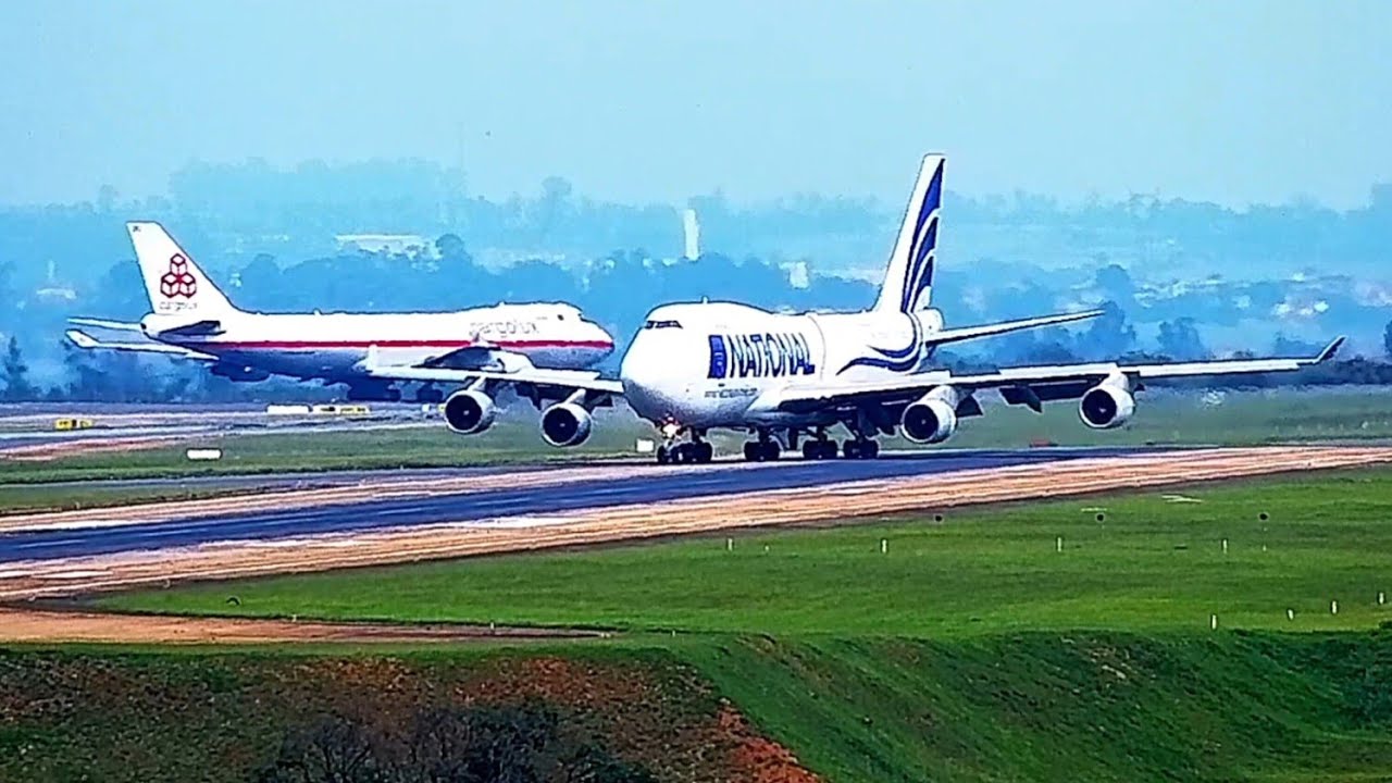 O MAIOR AVIÃO CARGUEIRO BIMOTOR DO MUNDO JUNTO COM A BELÍSSIMA DUPLA DE BOEING 747 EM CAMPINAS - VCP
