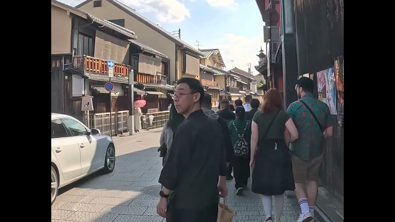 Visiting Kyoto's Ancient Geisha District #gion #kyoto #japan