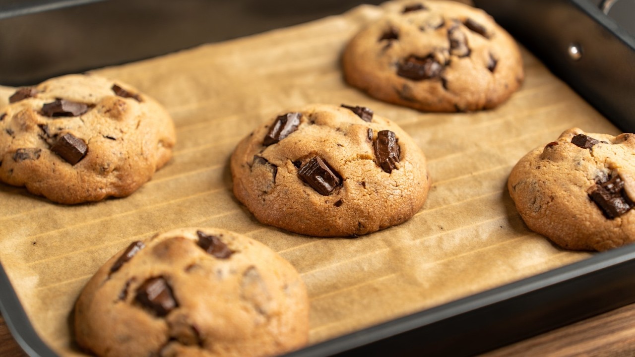Best Soft Chocolate Chip Cookies You Ever Eat! Easy Homemade Step-By-Step Recipe
