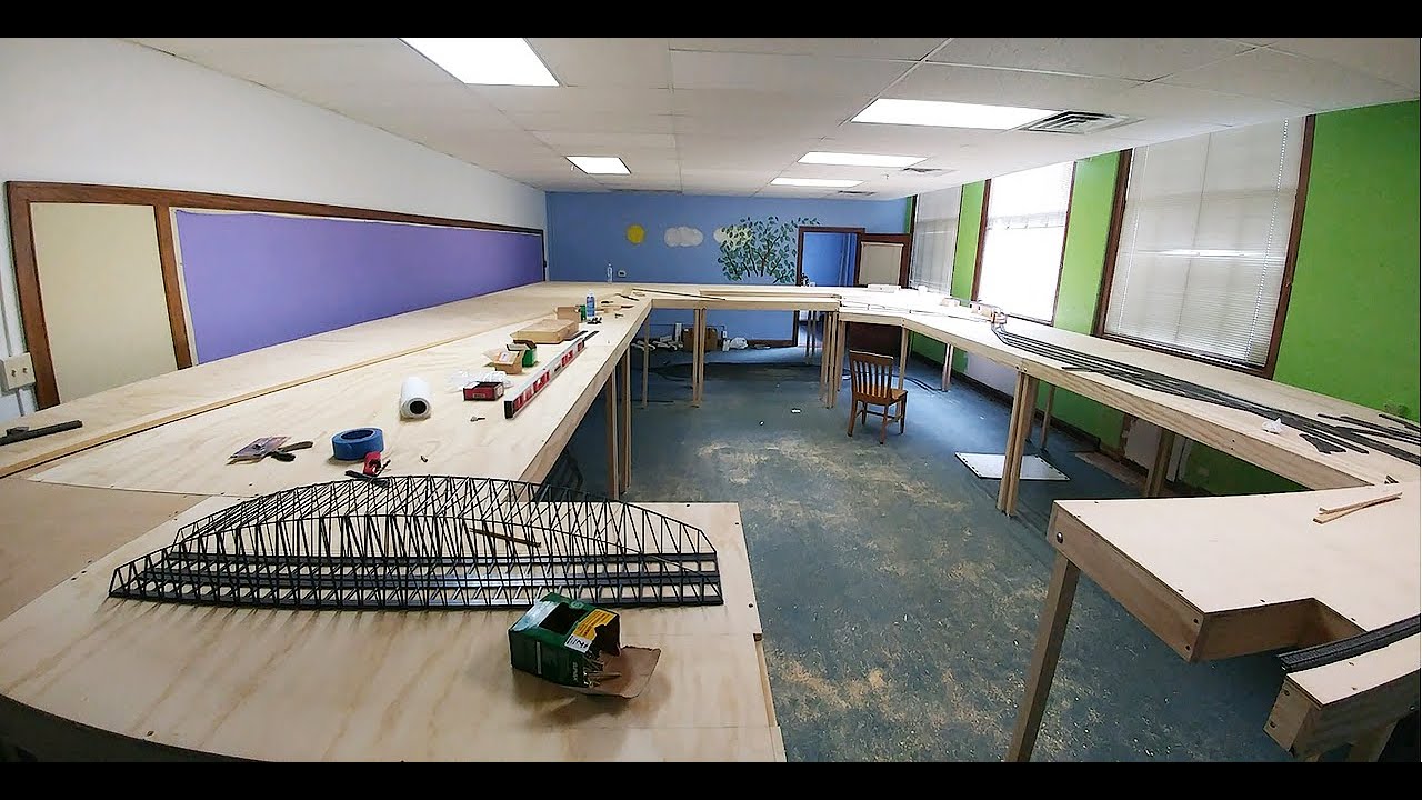 The Building & Constructing of a large Märklin Digital Layout