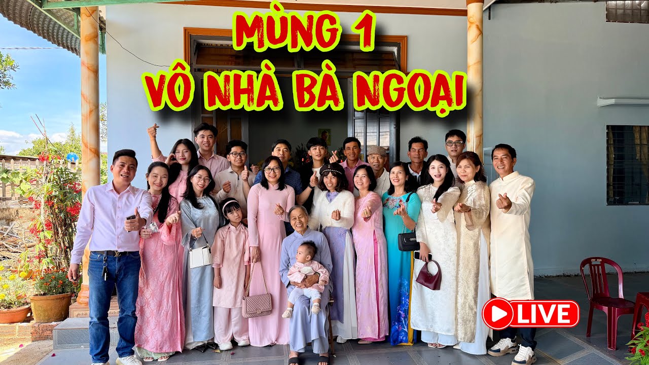 Mùng Một Vô Nhà Bà Ngoại Chúc Tết Năm Nay Ngoại 82 Tuổi 