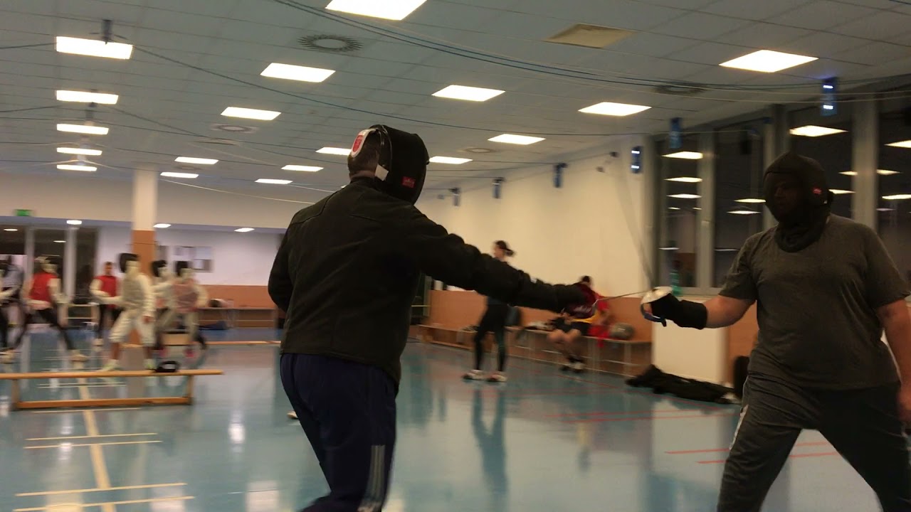 Indian Sabre Coach sagor lagu taking lesson
