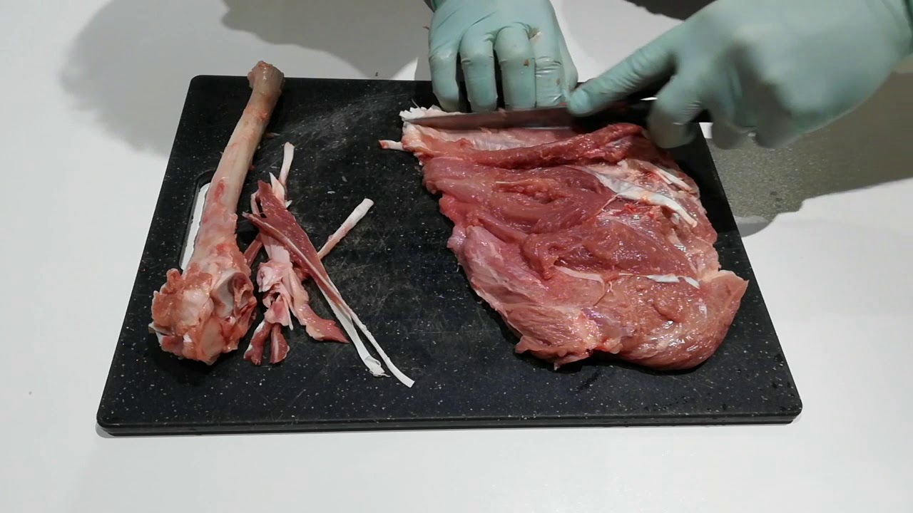 come disossare coscia tacchino , cosciotto di tacchino disossato pronto da cucinare