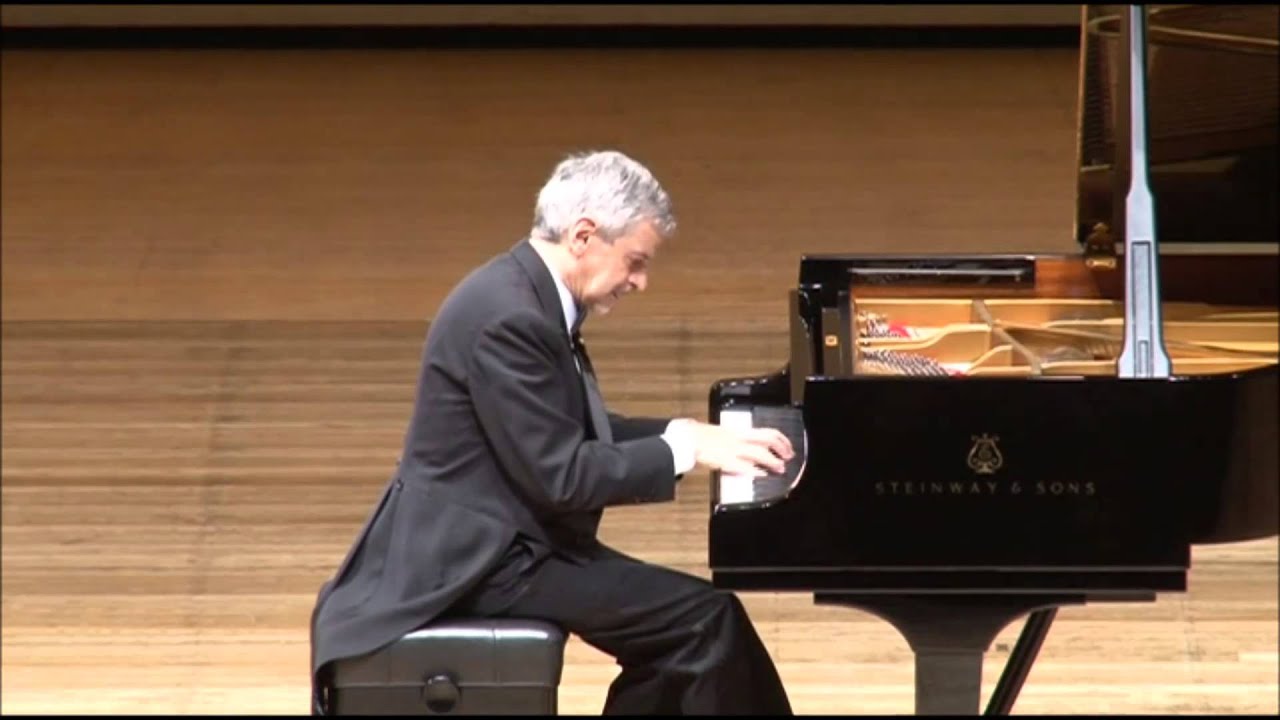 Debussy – Sarabande performed by Amaral Vieira, piano (video)