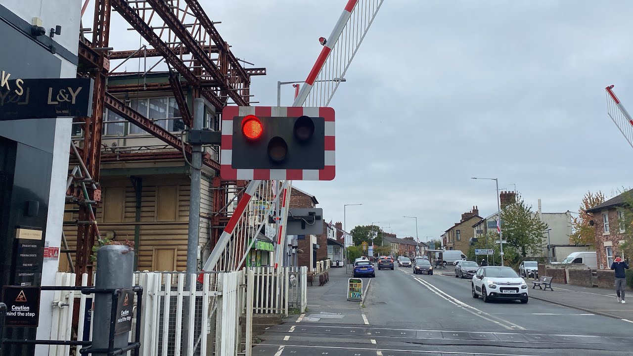 Bamber Bridge Level Crossing (Lancashire) 11/10/2025