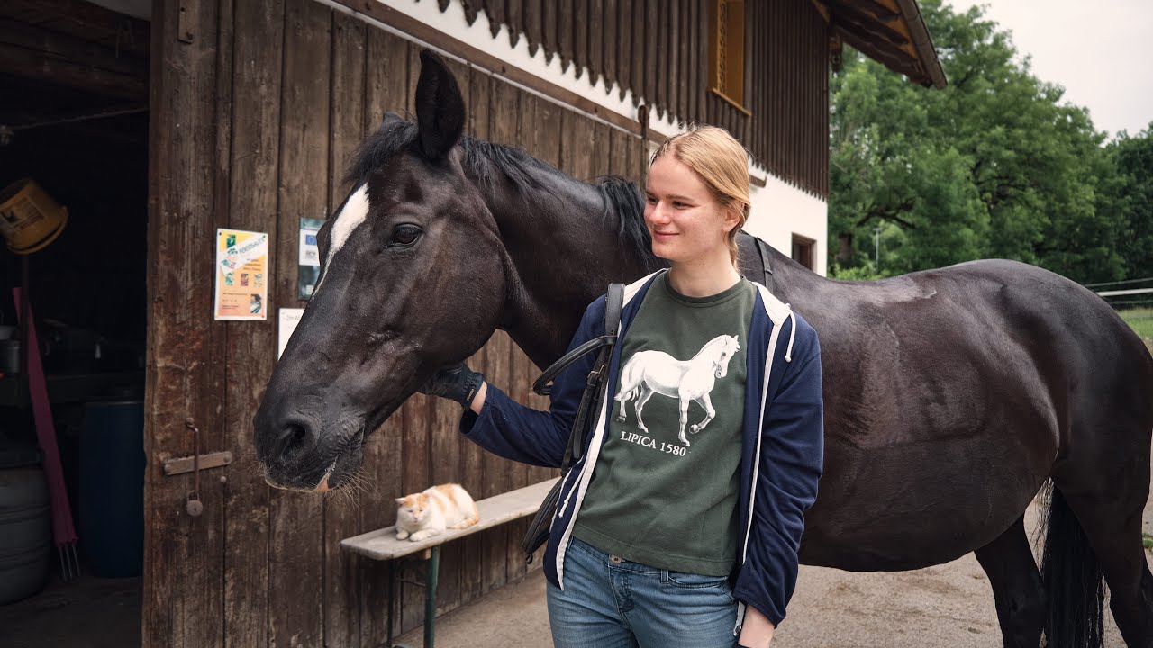 Bavarian VILLAGE LIFE - A Ride with our Horse & Natural, Insect friendly Gardening