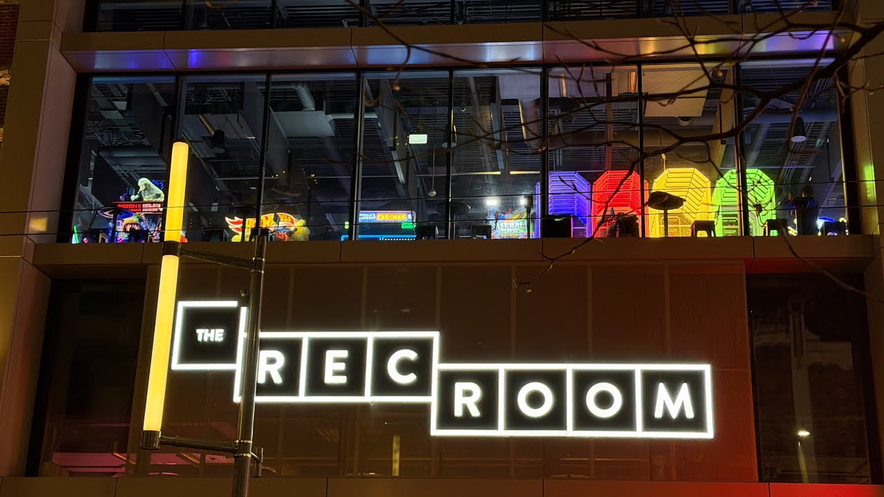 The Rec Room Vancouver🇨🇦: An Unforgettable Night of Fun🎮🎳🎯