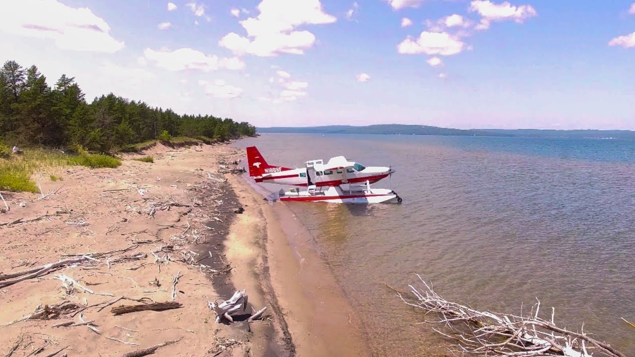 Apostle Islands Lighthouse Adventure - with the Cessna 208 Caravan Amphibian