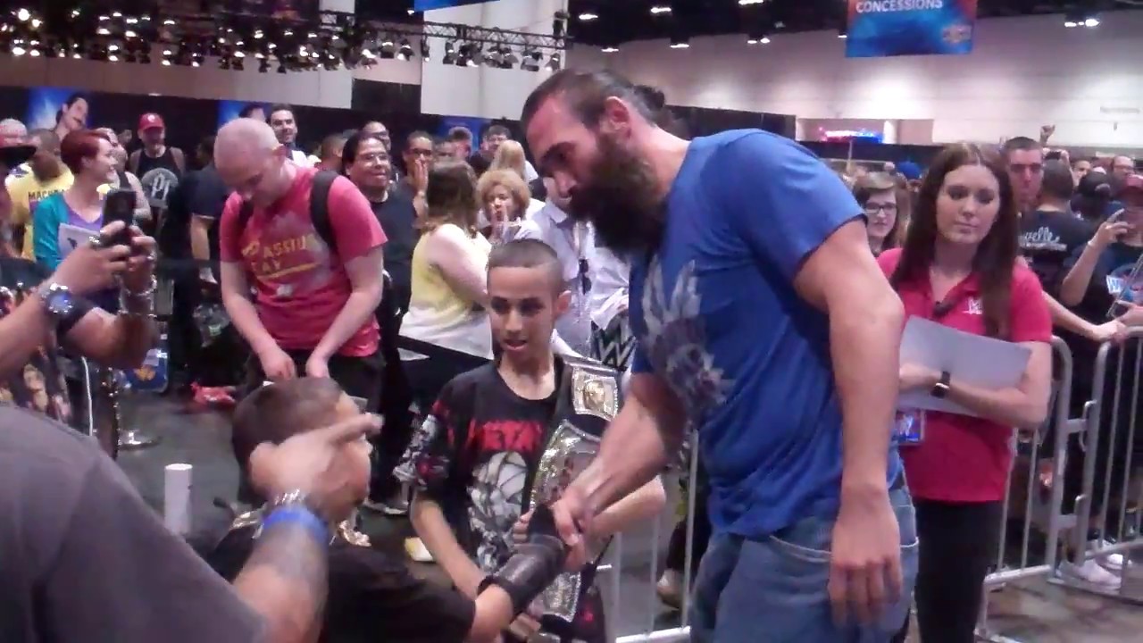 WWE Luke Harper at WrestleMania Axxess Orlando 2017