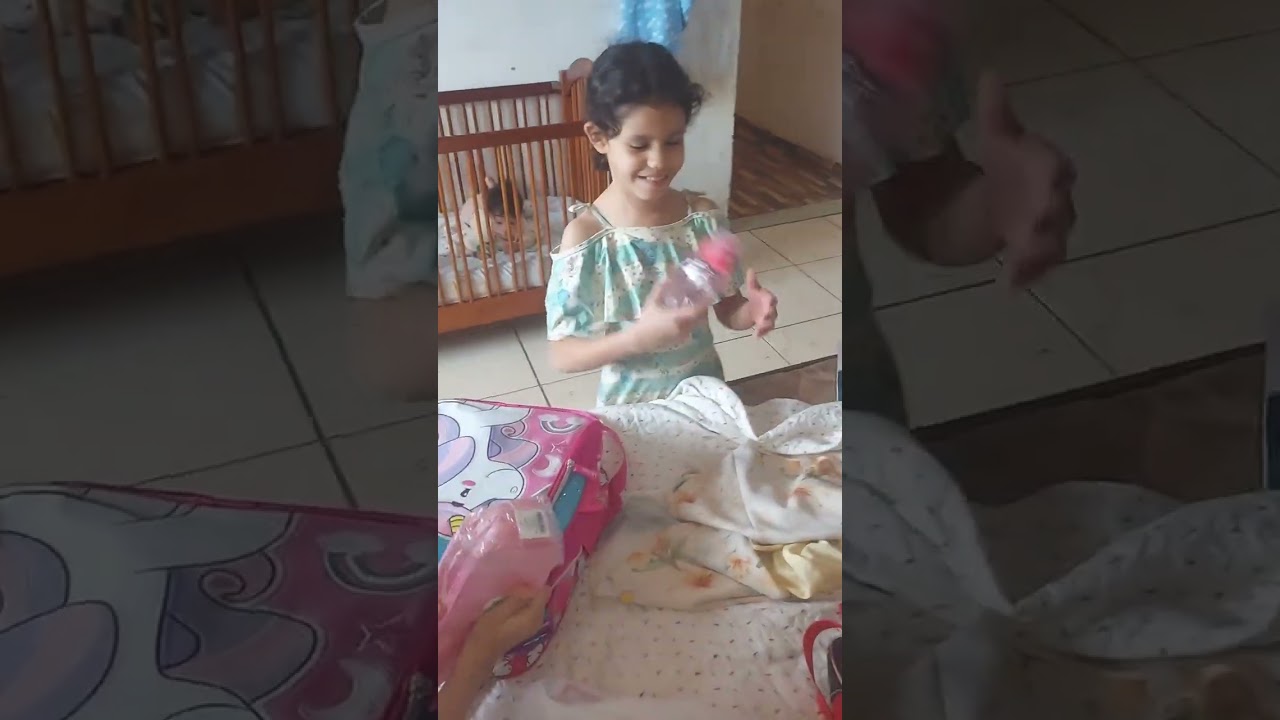 A relação das Crianças com material escolar