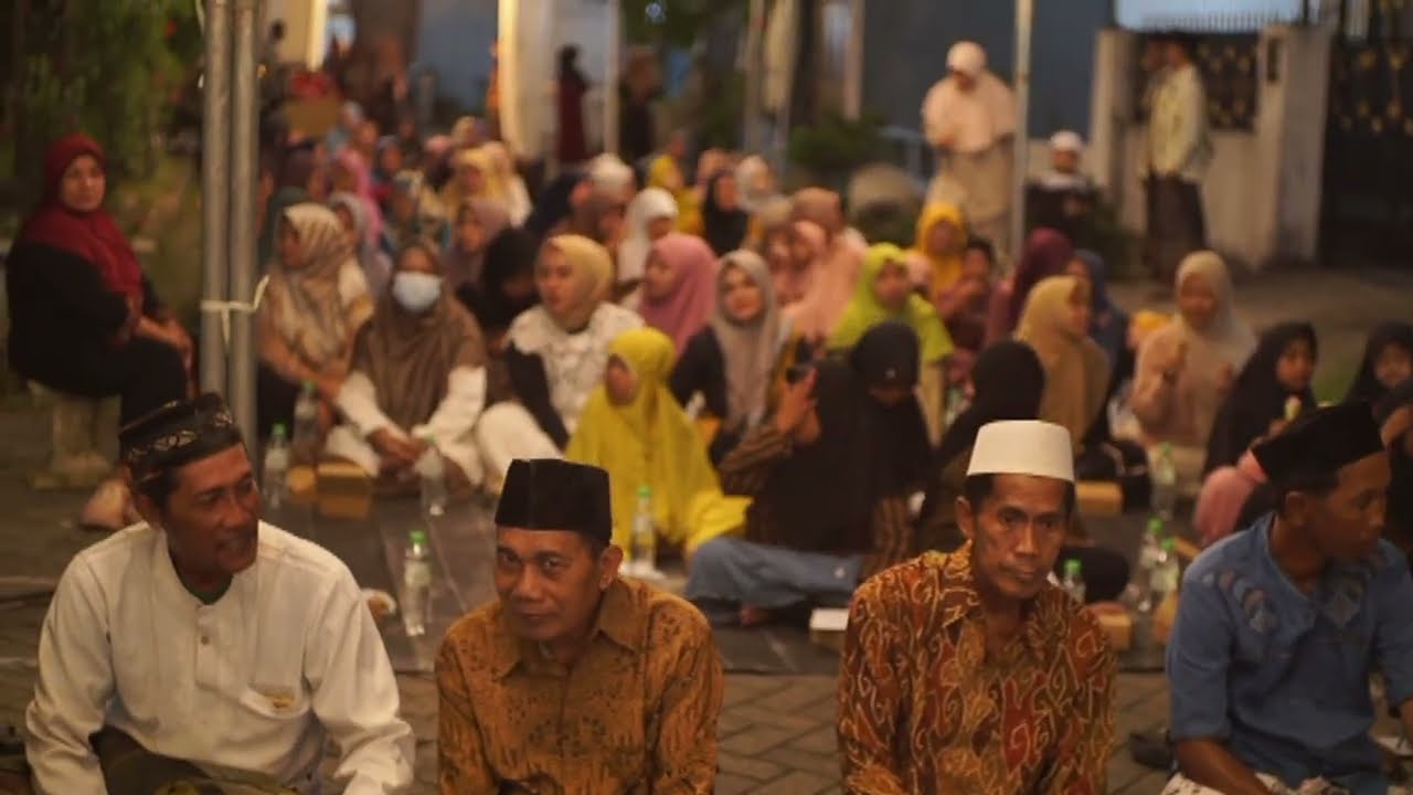 Megengan dan Sungkeman Santri Pesantren Sabtu Minggu Bismillah (Part 1 of 2)