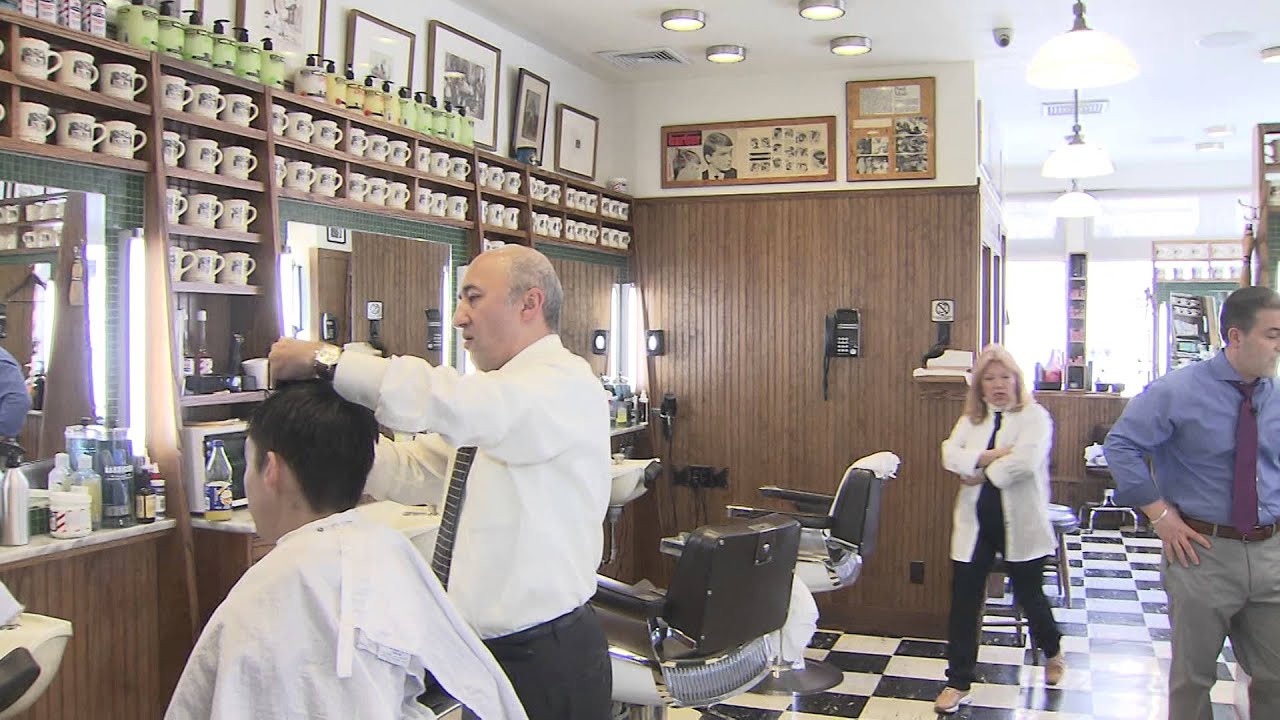 It’s a “G” Thing: A cut above the rest at Paul Mole’s, NYC’s oldest barber shop