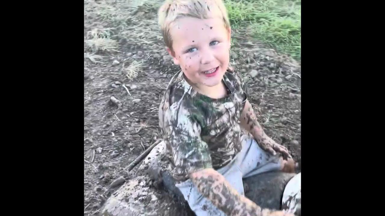 2024 a year of moto progression 1st year riding dirt bikes. 4yrs old, like and subscribe!