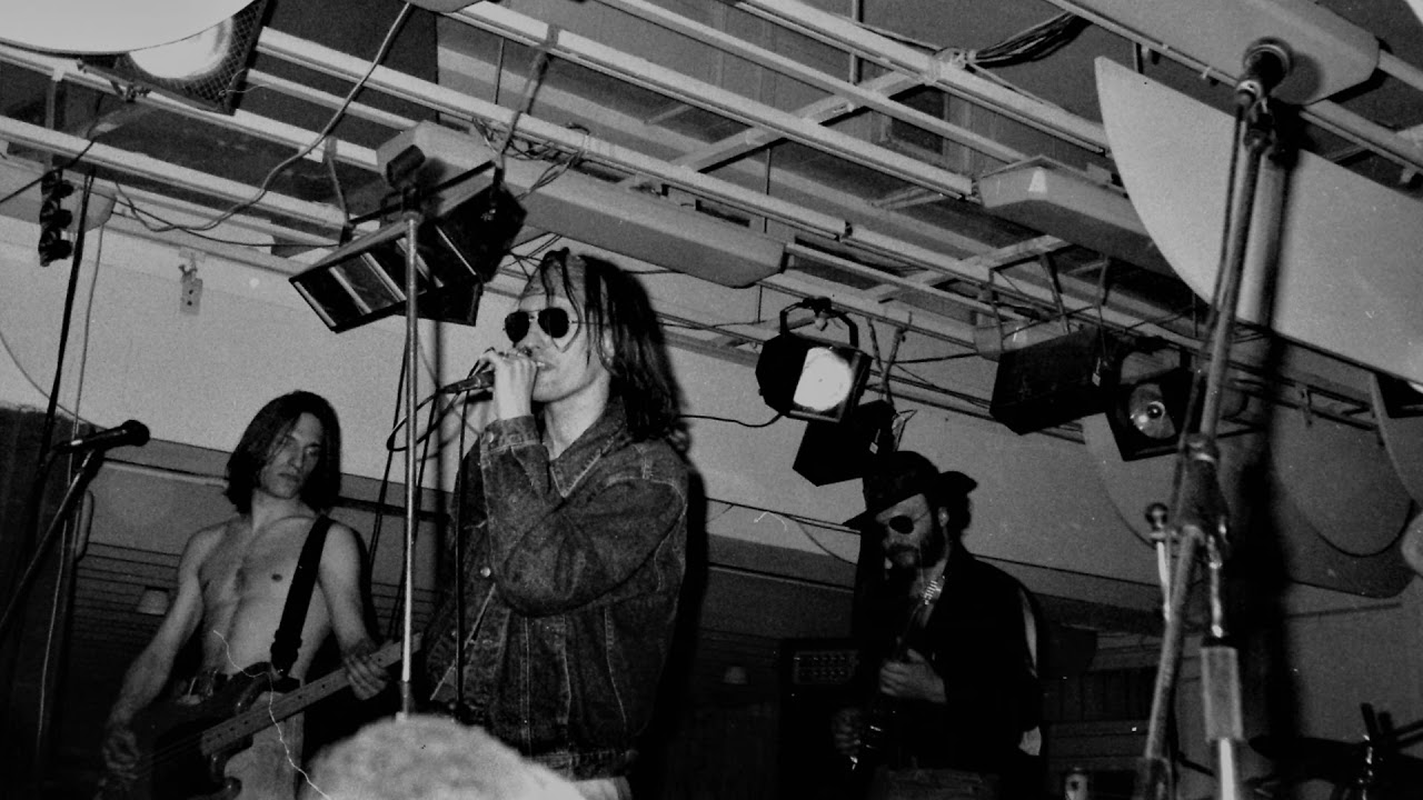 Róże Europy - na żywo (fragment koncertu) 24.04.1991 klub Gwint