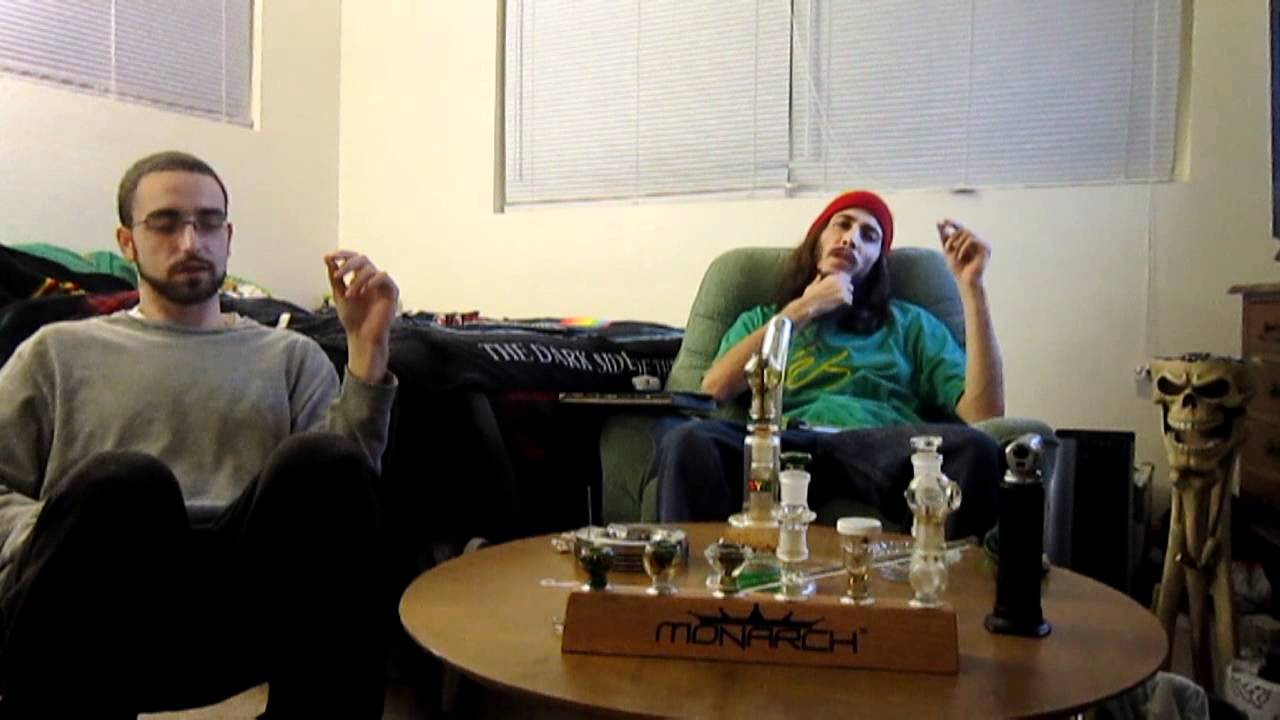 The Higher Channel - Pineapple Thai - Blunt Review - Alternative Wellness Center - TheHigherChannel