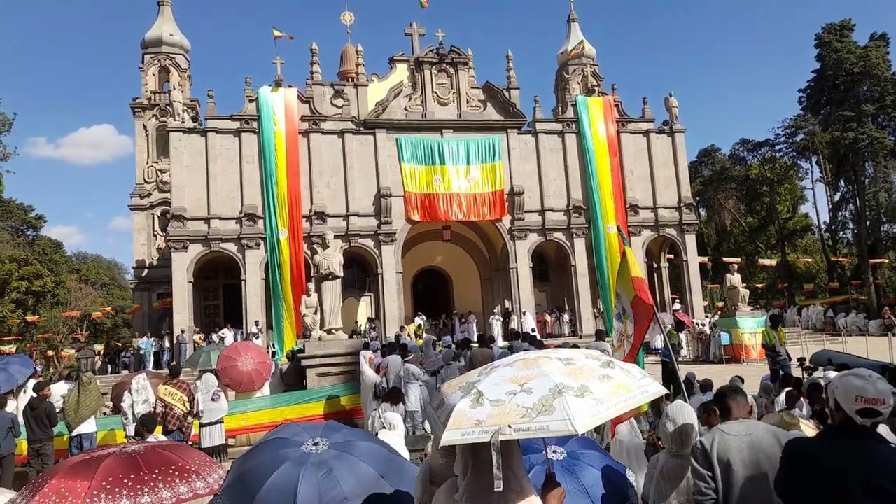 እንኳን ለህፃኑ ቂርቂስና እናቱ ኢየሉጣ በዓለ ዕረፍታቸው በሰላምና በጤና አደረሳችሁ።ላይክና ሸር በማድረግ ይደግፉ።