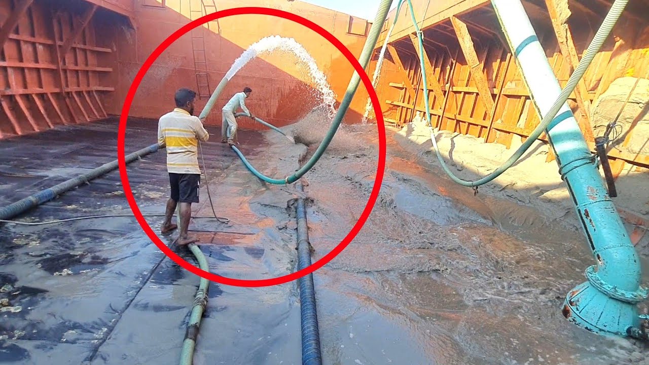 Unloading sand form ship barge unloading video unload sand from big barge ship 380 (06 Jan 2026)