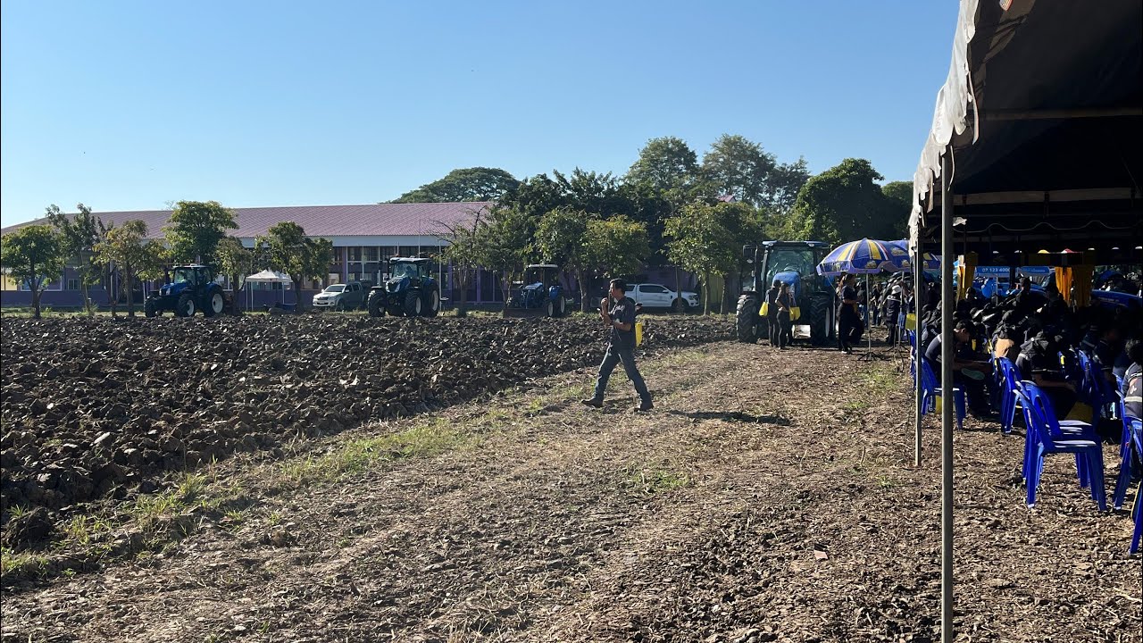 พามาชม ผานหัวหมูกลับด้านของ New Holland จับคู่กับ รถ125 แรง 🚜