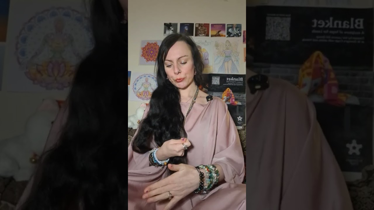 Reki session with freya, clearing energy,light codes and cord cutting of what no longer serves you🤌🏽