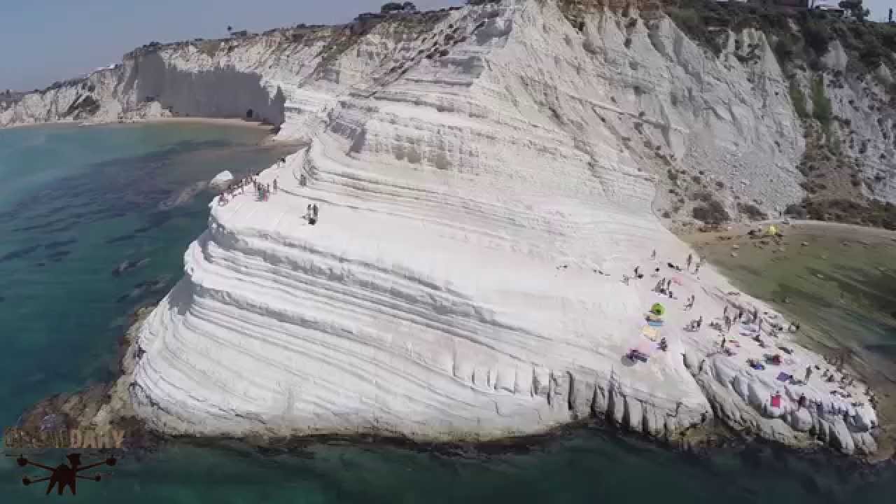 Drone in volo riprese aeree - Scala dei Turchi 