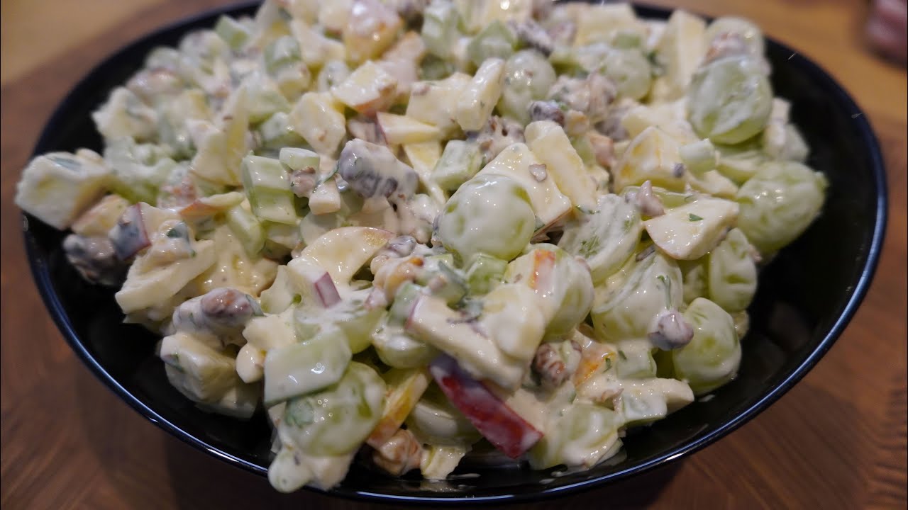 SŁYNNA SAŁATKA Z NOWEGO JORKU WALDORF SALAD