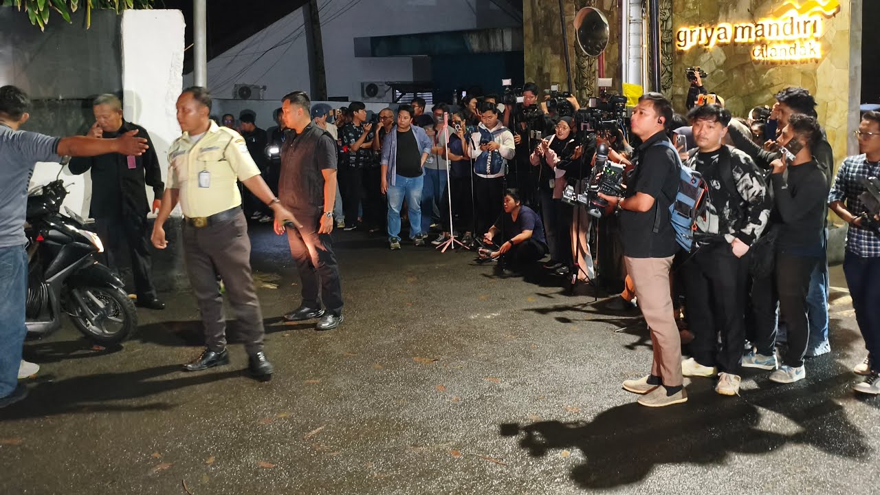 🔴LIVE! SUASANA TERKINI - SEDERET ARTIS TERKENAL HADIR MEL4YAT DI RUMDUK VIDI ALDIANO