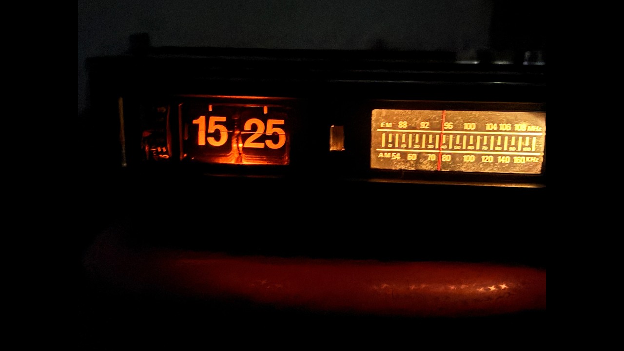 Soundesign 3480 Flip Clock Radio #VintageAudio #Copal #SpaceAge