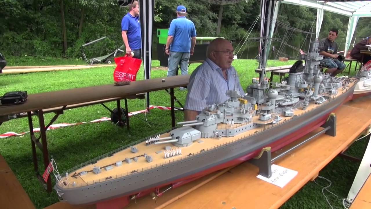 Schaufahren am  Eisweiher der IG Schiffsmodellbau Pirmasens 11.8.2013 Clip 9/15