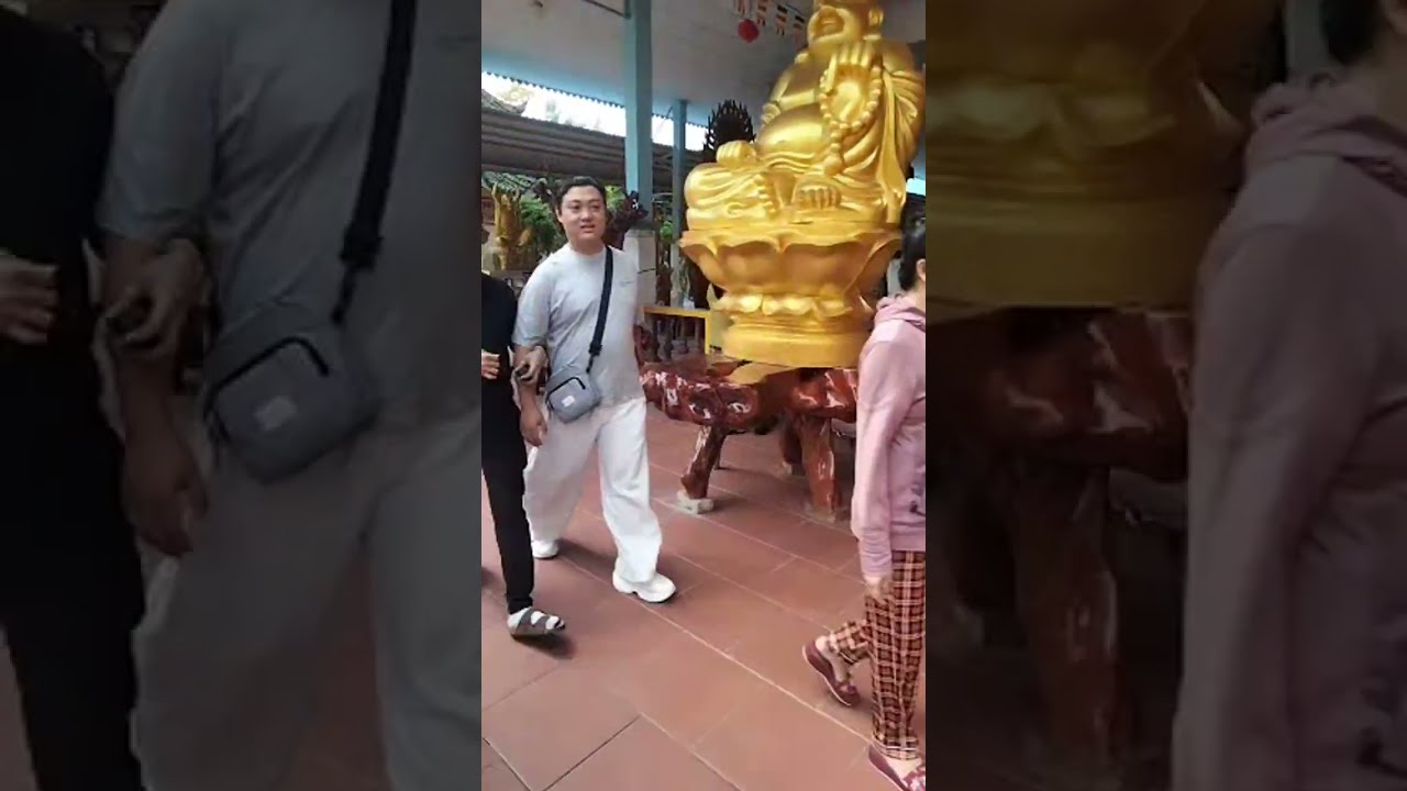 nguyễn Đạt cư sĩ hôm nay đi chùa niệm phật ở Bình Dương