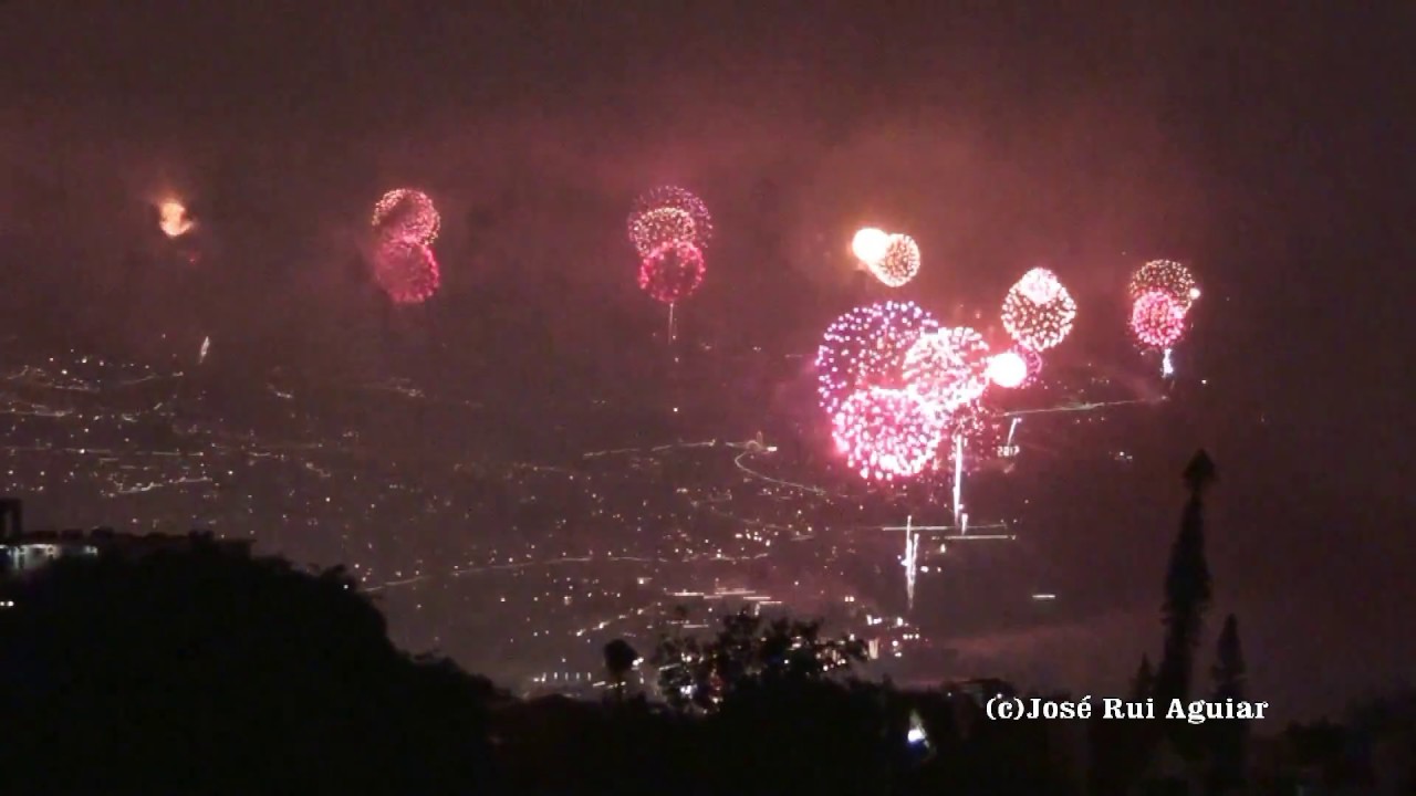 Fogo de Artifício Passagem de Ano Madeira 2016-2017 New Year Fireworks