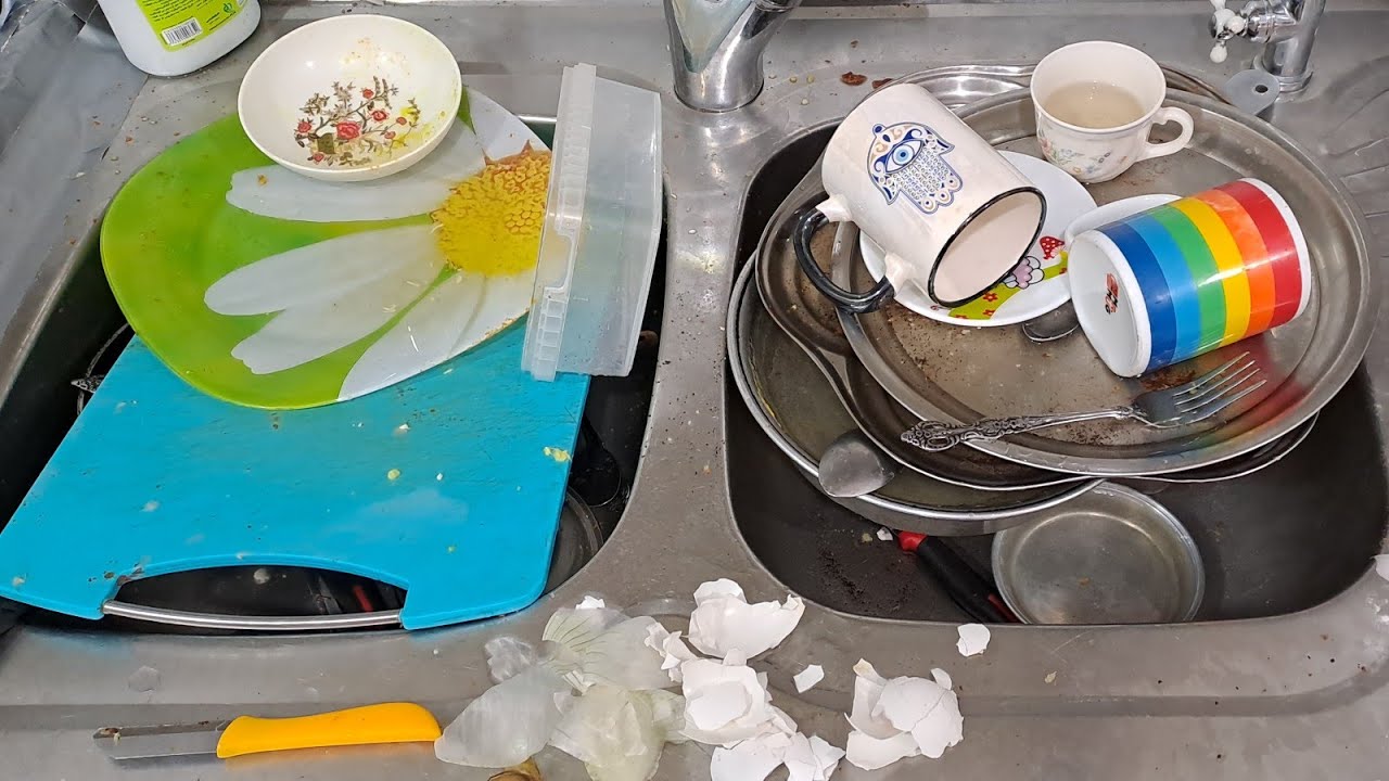 From mess to magic ✨ with every soothing splash.#asmr #cleaning #relaxing