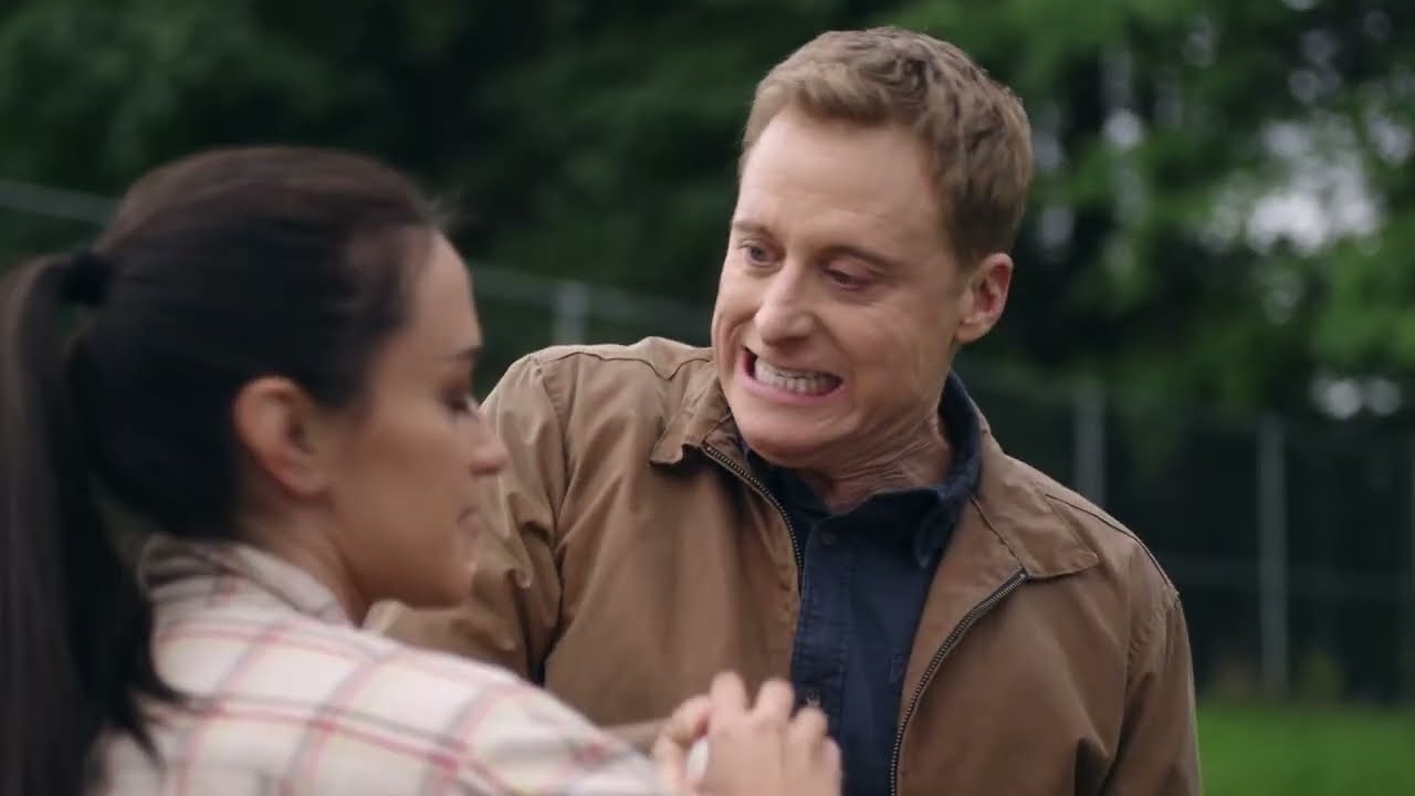 Resident Alien - Giant Alien Child - Harry Vanderspeigle - Alan Tudyk