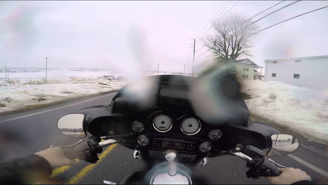 2010 Used Harley Davidson Street Glide FLHX test drive in the rain
