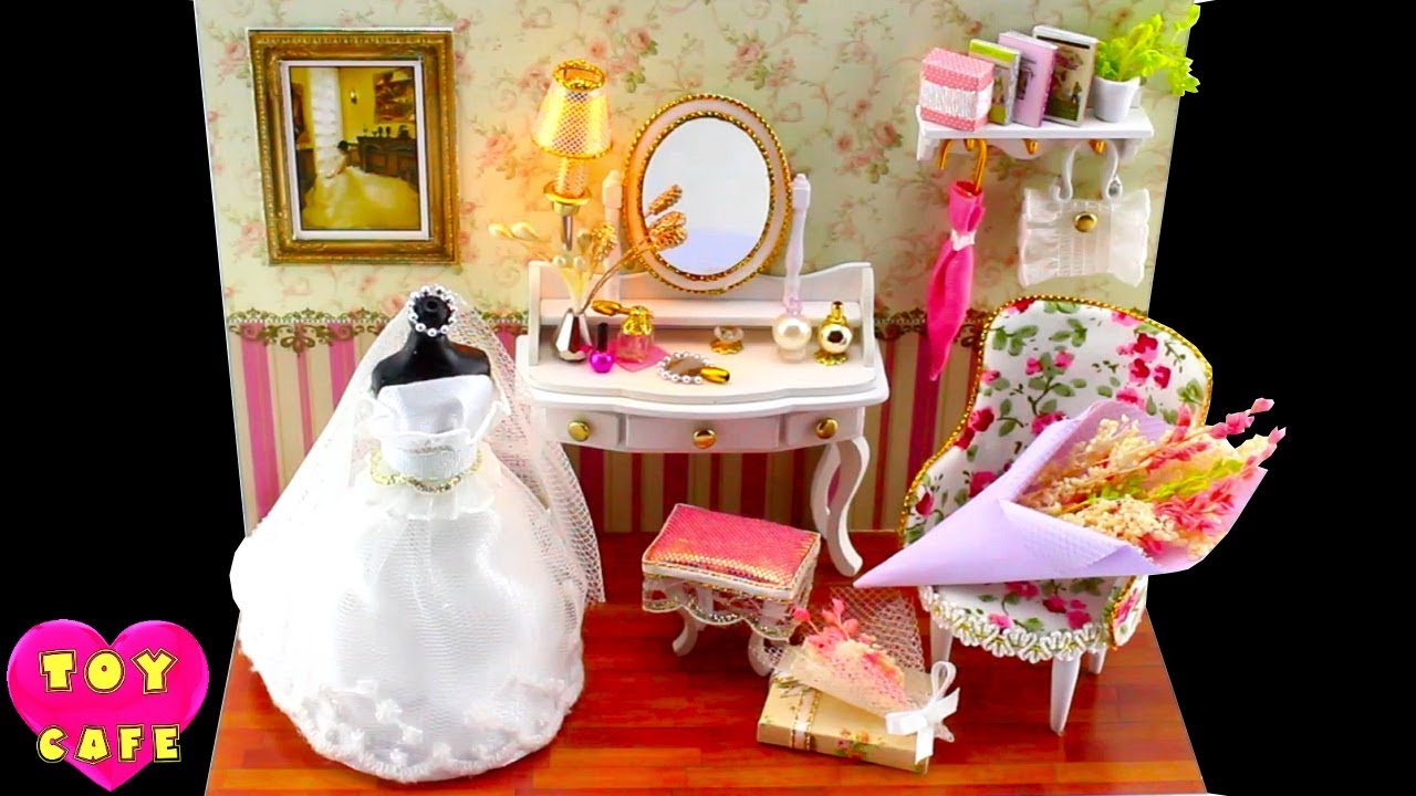 DIY Miniature Model House Kit With Working Lights 