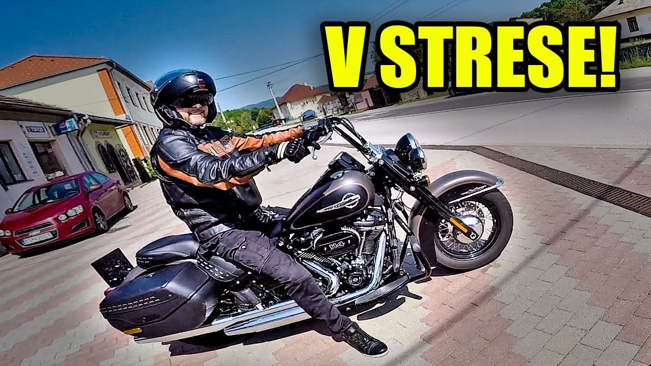 Motomenty #47 🏍 Život s nohami napred