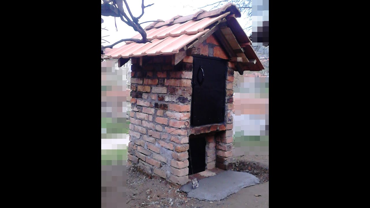 Pušnica-Sušnica samogradnja (smokehouse)