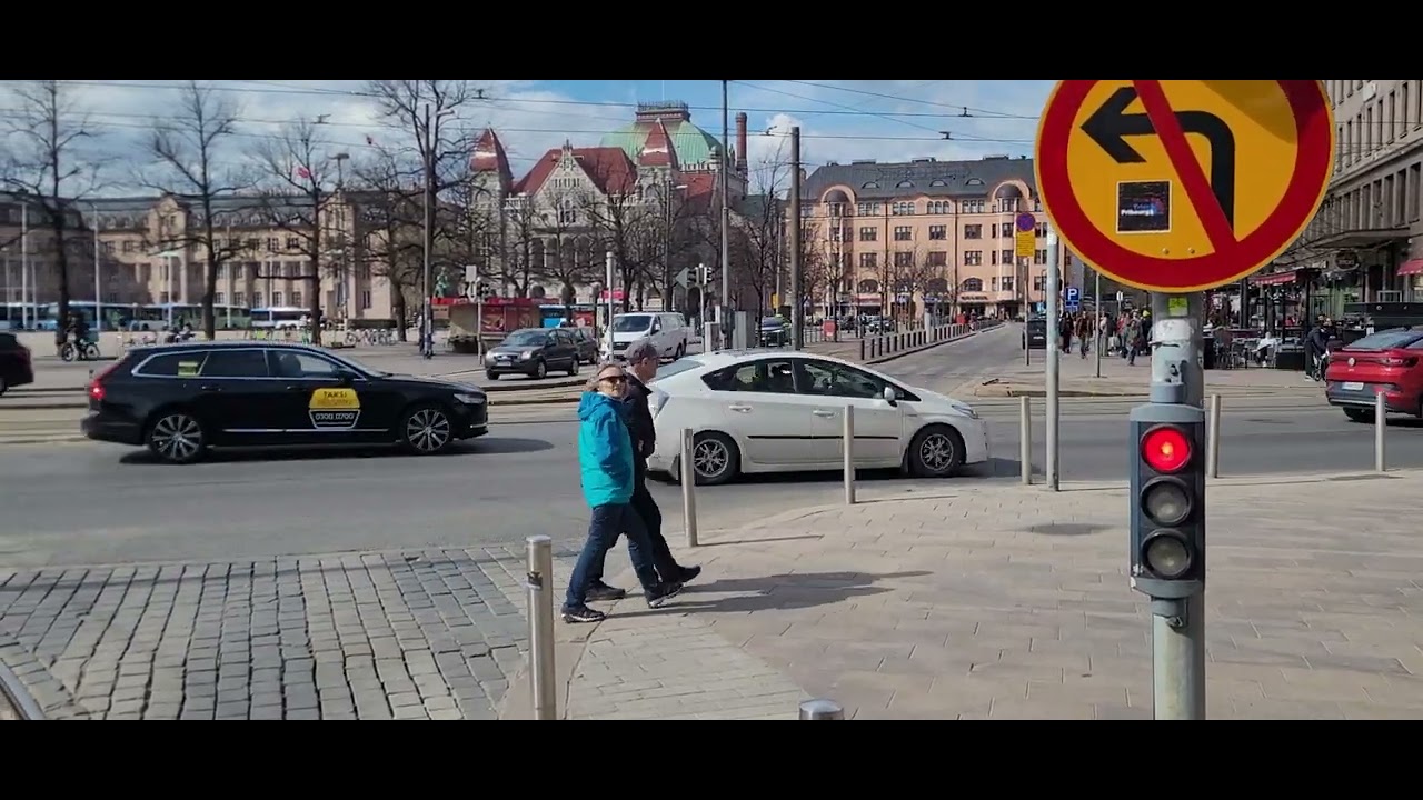 Helsingin raitiolinja 2,3 Olympiaterminaali-Messukeskus-Olympiaterminaali-Hakaniemi. @hslhrt