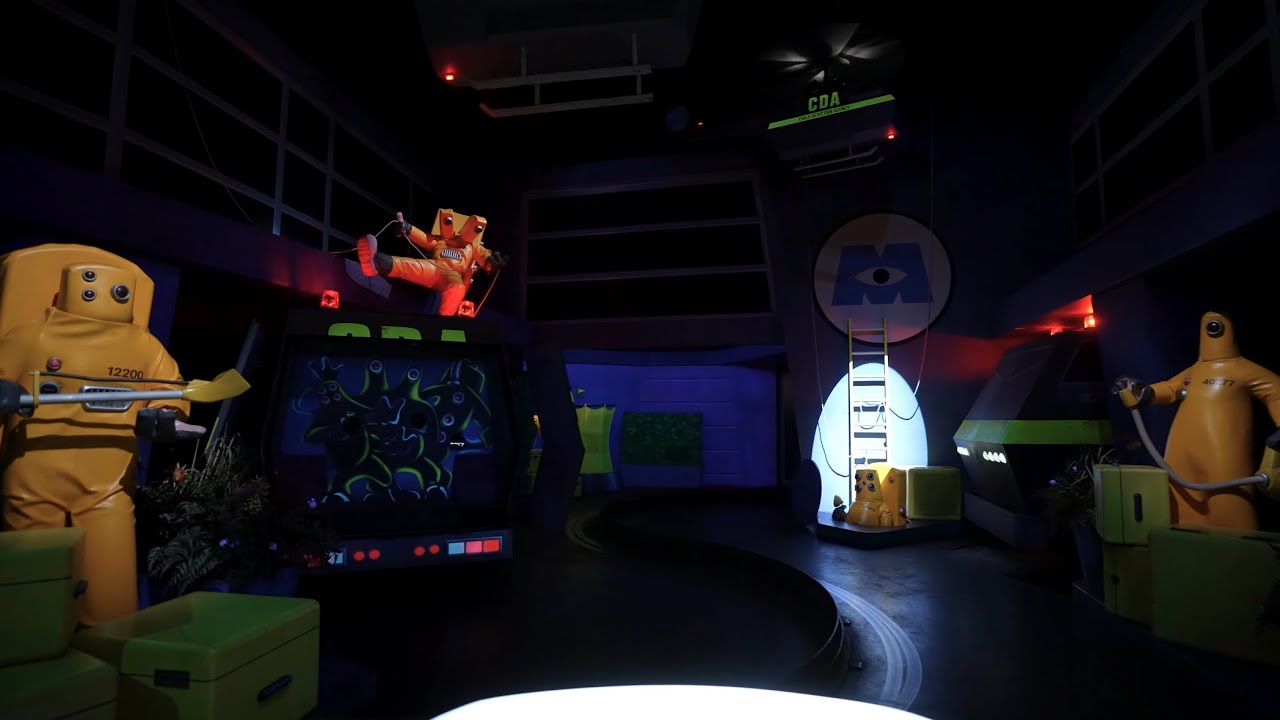 Корпорация монстров. Майк и Салли спешат на помощь 4K 60 кадров в секунду от первого лица в поезд...