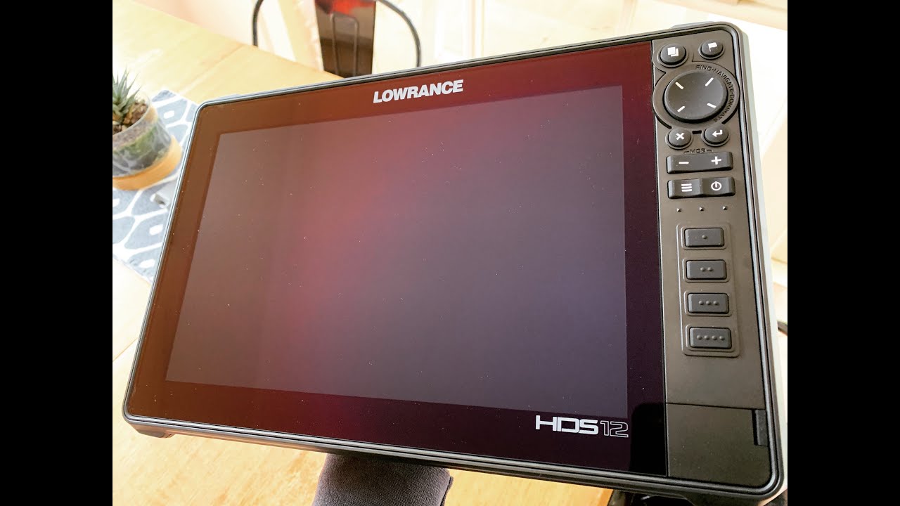 Установка нашего нового LOWRANCE HDS 12 Live