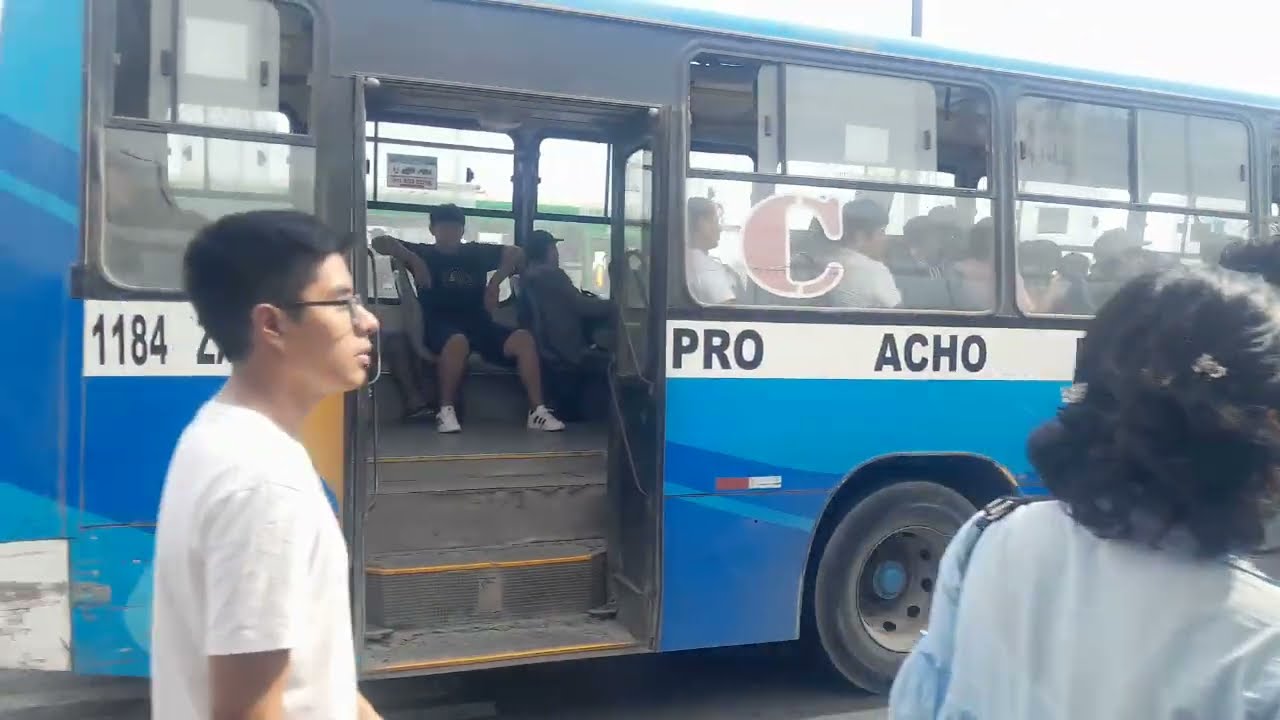 Viajando en un bus de la Corporacion Innovativa ROLUESA por la VIA DE EVITAMIENTO llegando a Acho.
