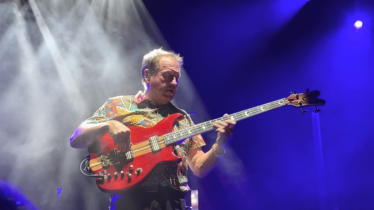 Mark King Bass Solo Glasgow Level 42 18 October 2021