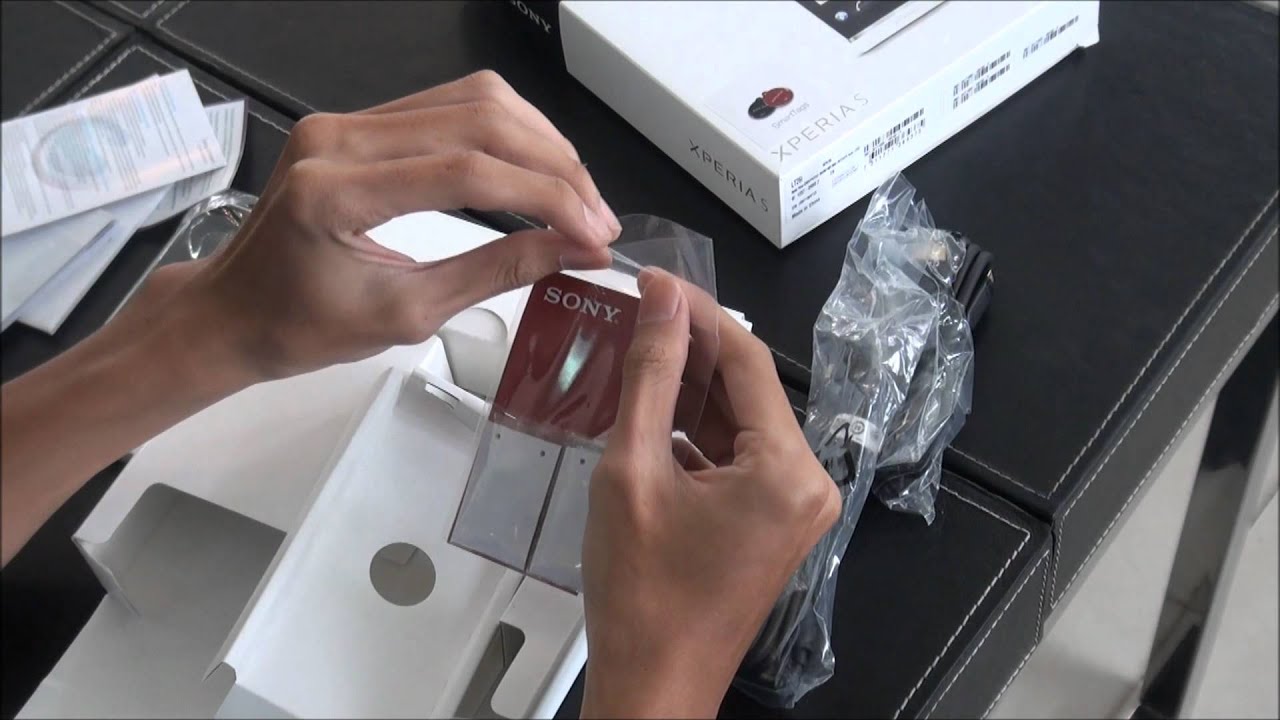 Tinhte.vn - Trên tay Xperia S màu trắng chính hãng