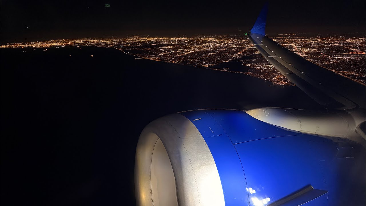 FULL POWER - United 737 MAX 8 Takeoff From John Wayne Orange County (SNA)