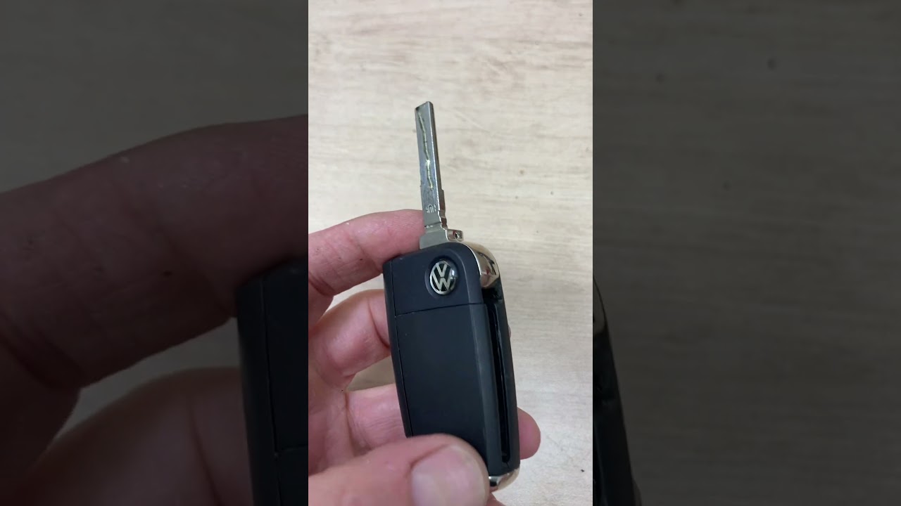 VW Flip key battery change -EASY DIY #automobile #remotebattery #remotecontrol #carkeys