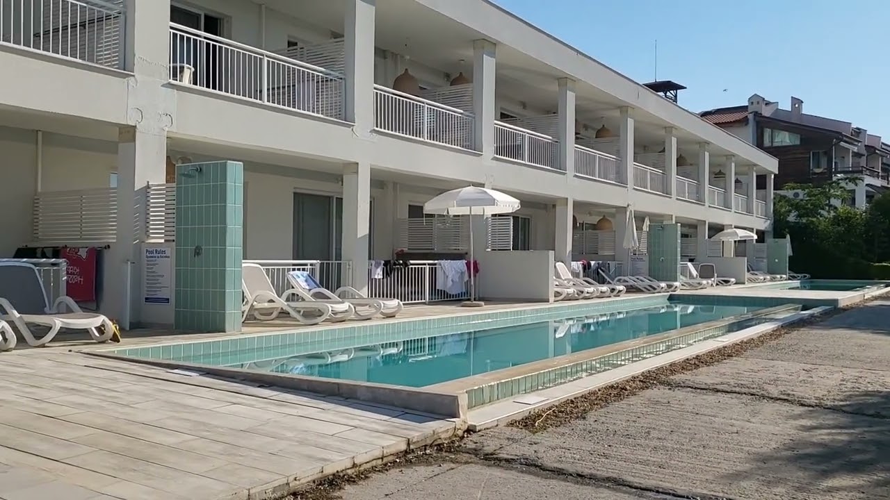 White lagoon beach resort. Bulgaria. Apartments with private swimming pool.