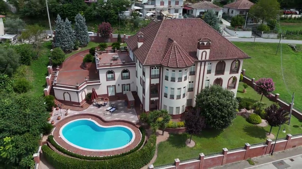 Villa for sale in Italy
